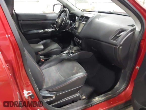 2018 Mitsubishi Outlander Sport SE 2.4 with VIN JA4AR3AW2JZ033877, listed as a IAAI auction lot 41410301 with 117,556 mi miles. Bid and sale history available at carsss.com. Image 5.