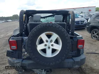 2009 Jeep Wrangler Rubicon с VIN 1J4GA64159L706906, выставлен на аукционе IAAI как лот 42463660 с пробегом Не указан миль и . История ставок и продаж доступна на DreamBid. Изображение 16.