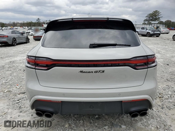 2023 Porsche Macan GTS z VIN WP1AF2A51PLB56631, wystawiony jako Copart lot #47522995 z przebiegiem 31 603 mil mil oraz Szkoda całkowita • Salvage title. Historia ofert i sprzedaży dostępna na DreamBid. Obrazek 6.