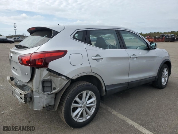 2018 Nissan Rogue Sport S with VIN JN1BJ1CR7JW201711, listed as a Copart auction lot 51900845 with 55,562 mi miles and Salvage Title. Bid and sale history available at carsss.com. Image 3.