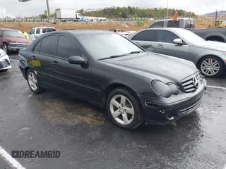 2005 Mercedes-Benz C 240 with VIN WDBRF61J25A790966, listed as a IAAI auction lot 41506319 with 190,131 mi miles and . Bid and sale history available at DreamBid. Image 1.