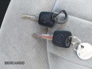 1999 Mercury Grand Marquis GS z VIN 2MEFM74W0XX686623, wystawiony jako IAAI lot #41828993 z przebiegiem 245 171 mil mil oraz . Historia ofert i sprzedaży dostępna na DreamBid. Obrazek 11.