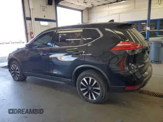 2017 Nissan Rogue SV z VIN KNMAT2MV1HP557905, wystawiony jako Copart lot #63863595 z przebiegiem 78 445 mil mil oraz Szkoda całkowita • Salvage title. Historia ofert i sprzedaży dostępna na DreamBid. Obrazek 2.