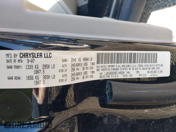 2008 Jeep Commander Overland with VIN 1J8HG682X8C140924, listed as a IAAI auction lot 42034619 with 237,939 mi miles. Bid and sale history available at carsss.com. Image 9.