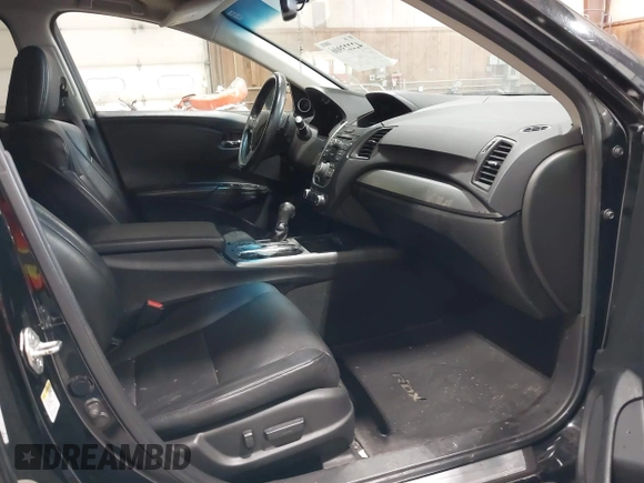 2013 Acura RDX with VIN 5J8TB4H33DL019452, listed as a IAAI auction lot 42223906 with 209,754 mi miles and . Bid and sale history available at carsss.com. Image 5.