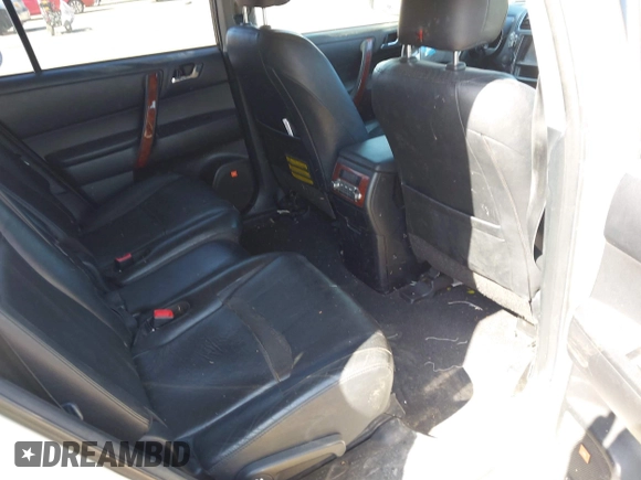 2013 Toyota Highlander Limited z VIN JTEDC3EH5D2013079, wystawiony jako IAAI lot #42479309 z przebiegiem Nie podano mil oraz . Historia ofert i sprzedaży dostępna na DreamBid. Obrazek 8.