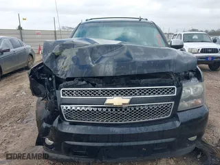2011 Chevrolet Avalanche LTZ with VIN 3GNMCGE03BG300101, listed as a IAAI auction lot 41421743 with 240,692 mi miles. Bid and sale history available at carsss.com. Image 12.