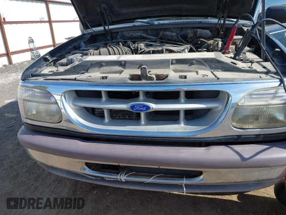 1997 Ford Explorer XLT with VIN 1FMDU35P2VZC38816, listed as a IAAI auction lot 42599570 with 190,282 mi miles and . Bid and sale history available at DreamBid. Image 6.