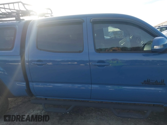 2015 Toyota Tacoma with VIN 3TMMU4FN7FM079866, listed as a IAAI auction lot 41618881 with 165,268 mi miles. Bid and sale history available at carsss.com. Image 14.