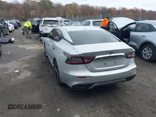 2020 Nissan Maxima S z VIN 1N4AA6BV9LC383538, wystawiony jako IAAI lot #40860829 z przebiegiem 63 975 mil mil oraz . Historia ofert i sprzedaży dostępna na DreamBid. Obrazek 3.