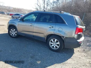 2012 Kia Sorento LX with VIN 5XYKT4A67CG191585, listed as a IAAI auction lot 41703251 with 190,825 mi miles. Bid and sale history available at carsss.com. Image 3.