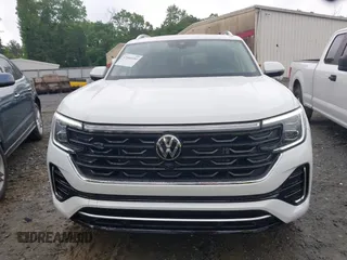 2024 Volkswagen Atlas SEL Premium R-Line with VIN 1V2FR2CA0RC598455, listed as a IAAI auction lot 42060180 with 2,865 mi miles and . Bid and sale history available at DreamBid. Image 12.