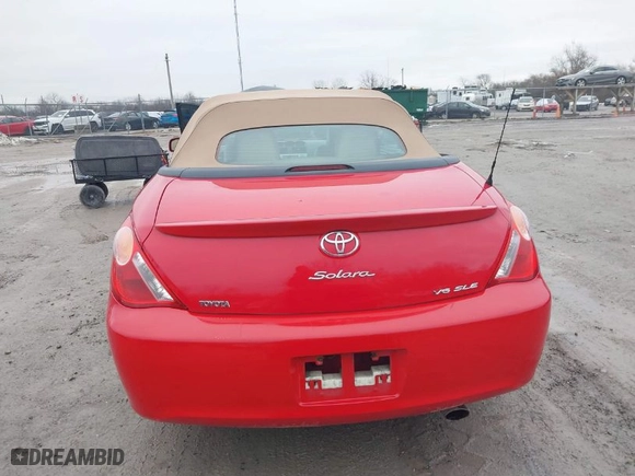 2005 Toyota Camry Solara SE with VIN 4T1FA38P45U039955, listed as a IAAI auction lot 41524471 with 186,852 mi miles. Bid and sale history available at carsss.com. Image 16.