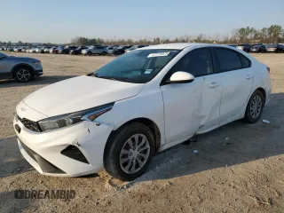 2024 Kia Forte LX with VIN 3KPF24AD5RE726244, listed as a Copart auction lot 47210975 with 35,402 mi miles and Salvage Title. Bid and sale history available at carsss.com. Image 1.