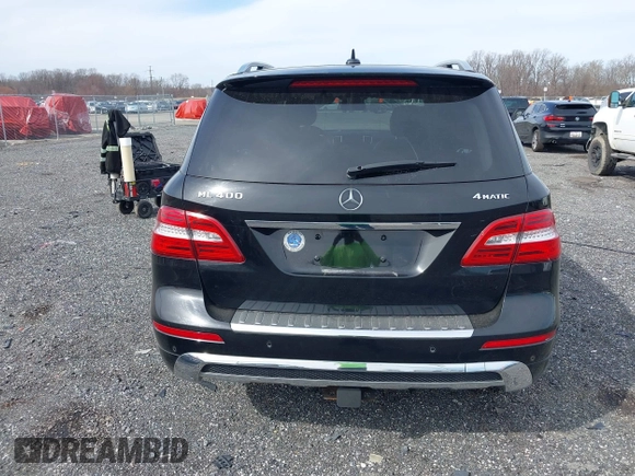 2015 Mercedes-Benz M 400 with VIN 4JGDA5GB9FA594766, listed as a IAAI auction lot 41835853 with 106,873 mi miles and . Bid and sale history available at DreamBid. Image 17.