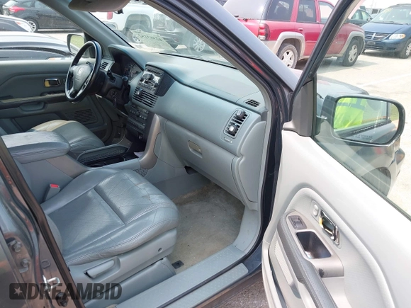 2003 Honda Pilot EX z VIN 2HKYF18573H616406, wystawiony jako IAAI lot #42363152 z przebiegiem 323 672 mil mil oraz . Historia ofert i sprzedaży dostępna na DreamBid. Obrazek 5.