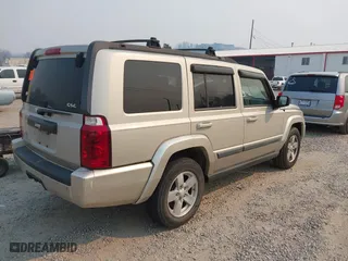 2008 Jeep Commander Sport with VIN 1J8HG48K88C191553, listed as a IAAI auction lot 41906354 with 218,143 mi miles. Bid and sale history available at carsss.com. Image 4.