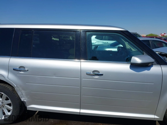 2011 Ford Flex SEL z VIN 2FMGK5CC6BBD33666, wystawiony jako IAAI lot #42237123 z przebiegiem 205 239 mil mil oraz . Historia ofert i sprzedaży dostępna na DreamBid. Obrazek 14.