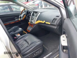 2008 Lexus RX 350 z VIN 2T2HK31U58C074897, wystawiony jako IAAI lot #42242136 z przebiegiem 186 019 mil mil oraz . Historia ofert i sprzedaży dostępna na DreamBid. Obrazek 5.
