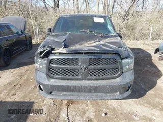 2019 Ram 1500 Tradesman z VIN 1C6RR7KT0KS508822, wystawiony jako IAAI lot #41014684 z przebiegiem 132 825 mil mil oraz . Historia ofert i sprzedaży dostępna na DreamBid. Obrazek 12.
