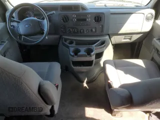 2014 Ford Econoline Passenger XL z VIN 1FBSS3BL7EDB04033, wystawiony jako Copart lot #48813185 z przebiegiem 328 267 mil mil oraz Szkoda całkowita • Salvage title. Historia ofert i sprzedaży dostępna na DreamBid. Obrazek 8.