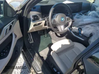 2023 BMW i4 M50 z VIN WBY33AW07PFN49265, wystawiony jako Copart lot #52011255 z przebiegiem 165 187 mil mil oraz Szkoda całkowita • Salvage title. Historia ofert i sprzedaży dostępna na DreamBid. Obrazek 8.