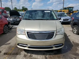 2011 Chrysler Town & Country Touring L with VIN 2A4RR8DG9BR798889, listed as a Copart auction lot 70291314 with Not Provided miles and Clean Title. Bid and sale history available at DreamBid. Image 5.