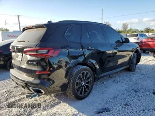 2021 BMW X5 xDrive40i with VIN 5UXCR6C03M9F34307, listed as a Copart auction lot 39205613 with 40,771 mi miles. Bid and sale history available at carsss.com. Image 3.