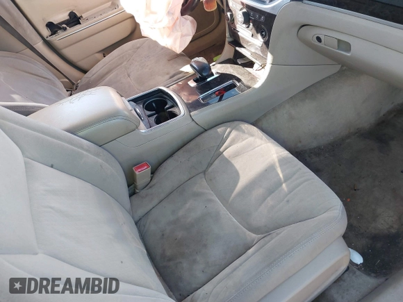 2012 Chrysler 300 with VIN 2C3CCAAG1CH138303, listed as a IAAI auction lot 41773979 with 252,550 mi miles and . Bid and sale history available at DreamBid. Image 5.