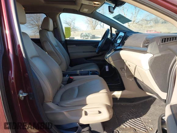 2020 Honda Odyssey EX-L with VIN 5FNRL6H73LB053820, listed as a IAAI auction lot 41532645 with 73,692 mi miles. Bid and sale history available at carsss.com. Image 5.