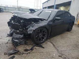 2019 Chrysler 300 with VIN 2C3CCABG1KH548418, listed as a Copart auction lot 43458095 with 61,033 mi miles and Salvage Title. Bid and sale history available at carsss.com. Image 1.