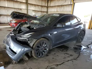 2020 Tesla Model Y Long Range z VIN 5YJYGDEF1LF038555, wystawiony jako Copart lot #53582515 z przebiegiem 36 311 mil mil oraz Szkoda całkowita • Salvage title. Historia ofert i sprzedaży dostępna na DreamBid. Obrazek 1.