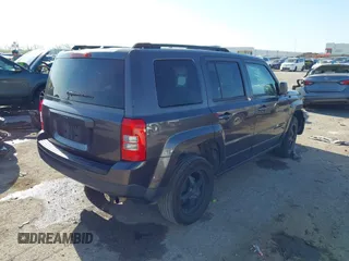 2015 Jeep Patriot Sport with VIN 1C4NJPBB5FD429467, listed as a IAAI auction lot 41972930 with 224,590 mi miles and . Bid and sale history available at carsss.com. Image 4.