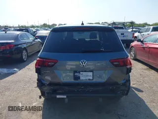 2020 Volkswagen Tiguan SE with VIN 3VV3B7AXXLM137641, listed as a IAAI auction lot 41830400 with 68,067 mi miles and . Bid and sale history available at DreamBid. Image 15.