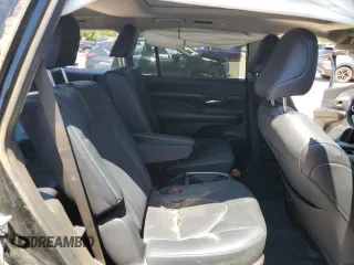 2024 Toyota Highlander XLE with VIN 5TDAAAB51RS018436, listed as a Copart auction lot 53292085 with Not provided miles and Salvage title. Bid and sale history available at DreamBid. Image 11.