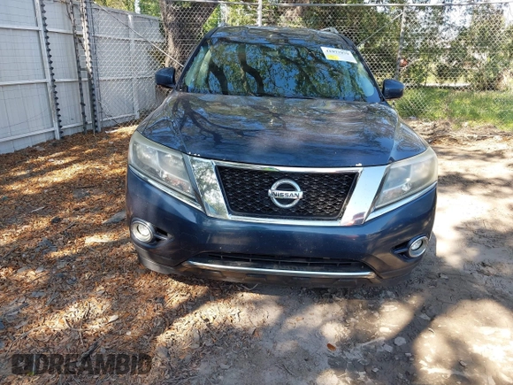 2013 Nissan Pathfinder SV with VIN 5N1AR2MM5DC626081, listed as a IAAI auction lot 41977979 with 140,933 mi miles. Bid and sale history available at carsss.com. Image 6.