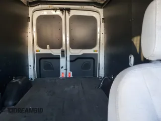 2018 Ford Transit z VIN 1FTYR1CG6JKA51628, wystawiony jako Copart lot #81991464 z przebiegiem 189 409 mil mil oraz Szkoda całkowita • Salvage title. Historia ofert i sprzedaży dostępna na DreamBid. Obrazek 10.
