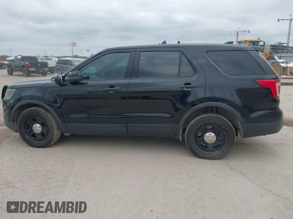 2016 Ford Police Interceptor Utility z VIN 1FM5K8AR4GGA78659, wystawiony jako IAAI lot #42298126 z przebiegiem 72 251 mil mil oraz . Historia ofert i sprzedaży dostępna na DreamBid. Obrazek 14.