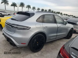 2023 Porsche Macan GTS z VIN WP1AF2A53PLB56470, wystawiony jako Copart lot #76620874 z przebiegiem Nie podano mil oraz Nie do naprawy • Non repairable. Historia ofert i sprzedaży dostępna na DreamBid. Obrazek 3.