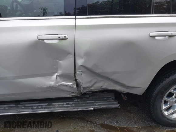 2015 GMC Yukon SLT with VIN 1GKS2BKC0FR676107, listed as a IAAI auction lot 41962929 with 132,389 mi miles. Bid and sale history available at carsss.com. Image 18.