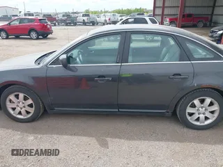 2007 Ford Five Hundred SEL z VIN 1FAHP24157G102902, wystawiony jako IAAI lot #42123329 z przebiegiem 105 468 mil mil oraz . Historia ofert i sprzedaży dostępna na DreamBid. Obrazek 14.