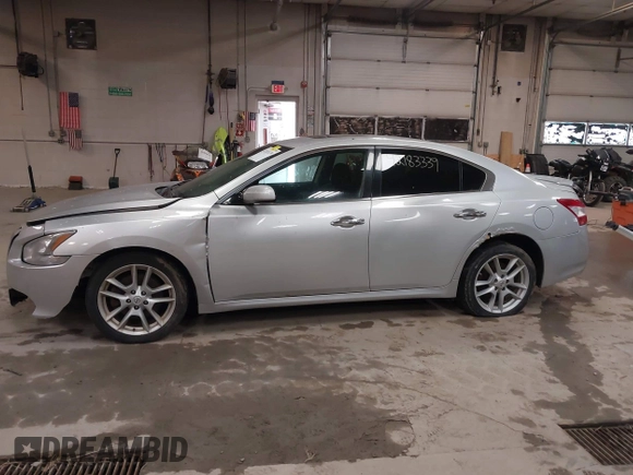 2011 Nissan Maxima SV with VIN 1N4AA5AP4BC802777, listed as a IAAI auction lot 42183339 with 164,807 mi miles and . Bid and sale history available at DreamBid. Image 12.