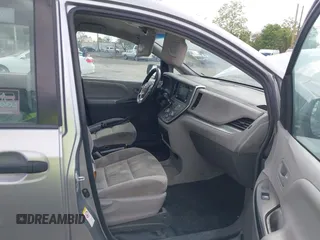 2018 Toyota Sienna L with VIN 5TDZZ3DC4JS945535, listed as a IAAI auction lot 42219652 with 129,059 mi miles and . Bid and sale history available at DreamBid. Image 5.