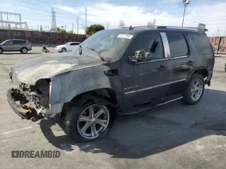 2007 Cadillac Escalade z VIN 1GYFK63837R217258, wystawiony jako Copart lot #47271995 z przebiegiem Nie podano mil oraz Nie do naprawy. Historia ofert i sprzedaży dostępna na DreamBid. Obrazek 1.
