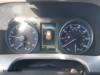 2018 Toyota RAV4 XLE with VIN 2T3RFREV2JW777906, listed as a IAAI auction lot 41164038 with 89,049 mi miles. Bid and sale history available at carsss.com. Image 7.