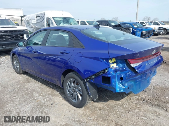 2024 Hyundai Elantra SEL with VIN KMHLM4DG2RU809713, listed as a IAAI auction lot 41998632 with 8,185 mi miles and . Bid and sale history available at DreamBid. Image 3.
