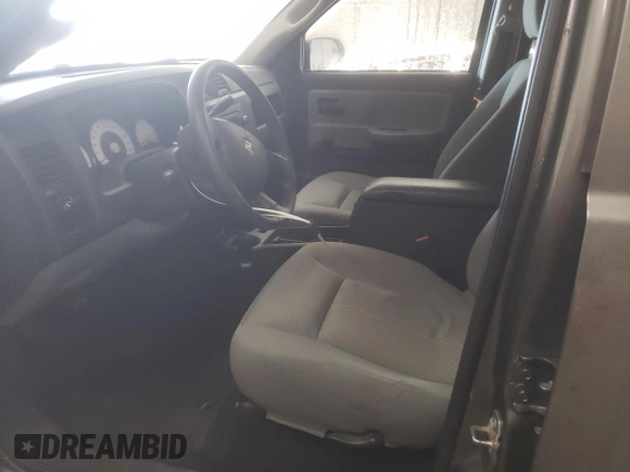 2008 Dodge Dakota ST with VIN 1D7HE28K28S518493, listed as a Copart auction lot 86274444 with 102,447 mi miles and Salvage Title. Bid and sale history available at DreamBid. Image 7.