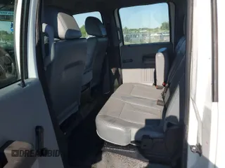 2011 Ford F-250 XL z VIN 1FT7W2B67BEC17089, wystawiony jako IAAI lot #42840414 z przebiegiem 71 969 mil mil oraz . Historia ofert i sprzedaży dostępna na DreamBid. Obrazek 12.