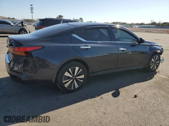 2019 Nissan Altima SL with VIN 1N4BL4EW0KC190118, listed as a Copart auction lot 52323795 with 88,385 mi miles and Salvage Title. Bid and sale history available at DreamBid. Image 3.
