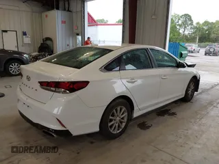 2019 Hyundai Sonata SE with VIN 5NPE24AF8KH790003, listed as a IAAI auction lot 41353854 with 84,442 mi miles and . Bid and sale history available at carsss.com. Image 4.